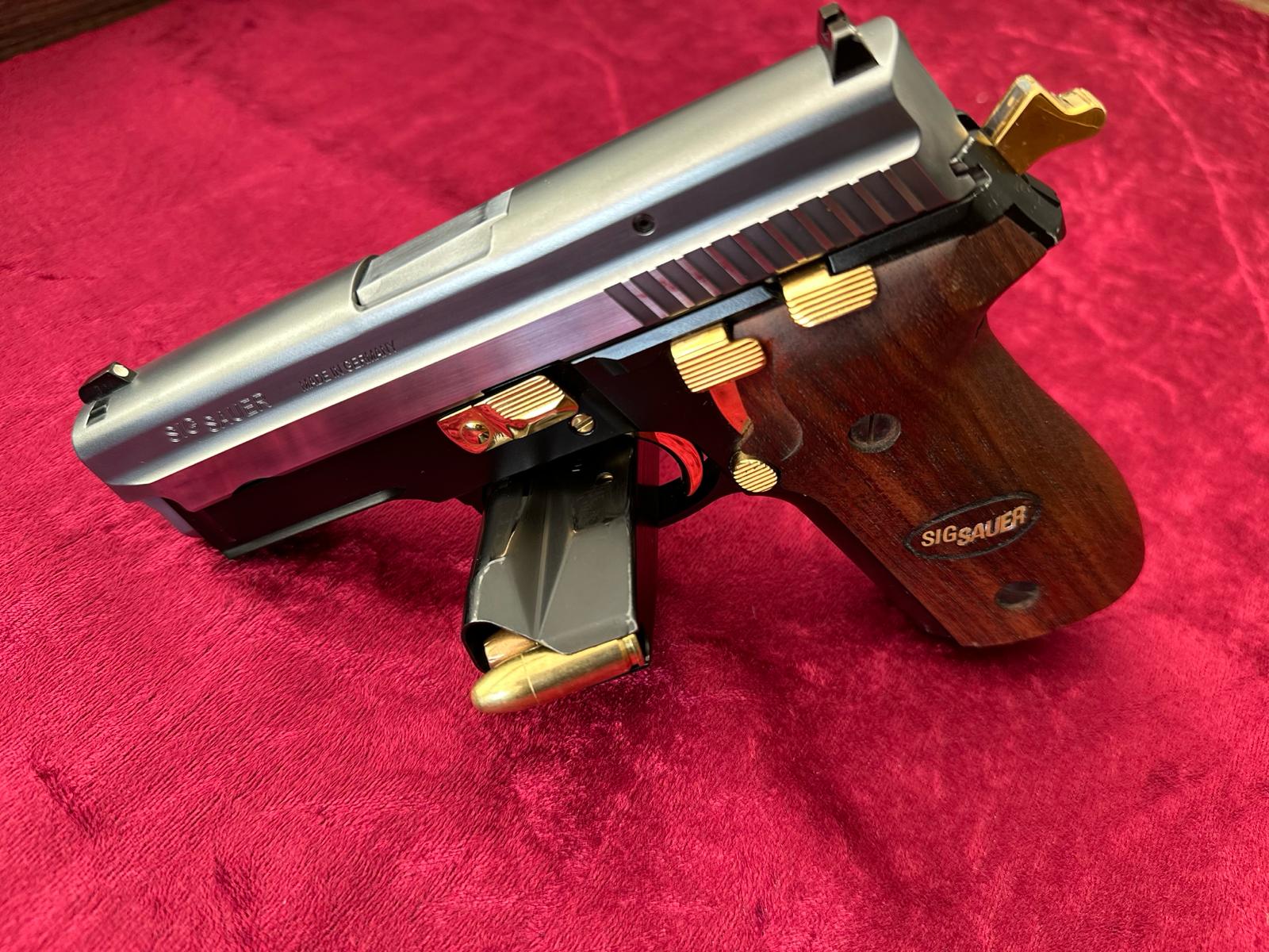 Sig%20Sauer%20P%20229%20Two%20Tone%20SPORT